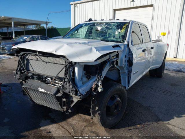 Ram 3500 Tradesman  4x4 8' Box Image 7