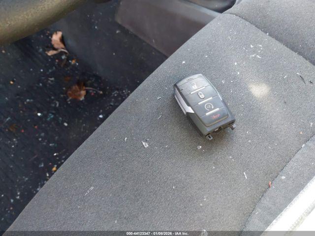 Ram 3500 Tradesman  4x4 8' Box Image 9