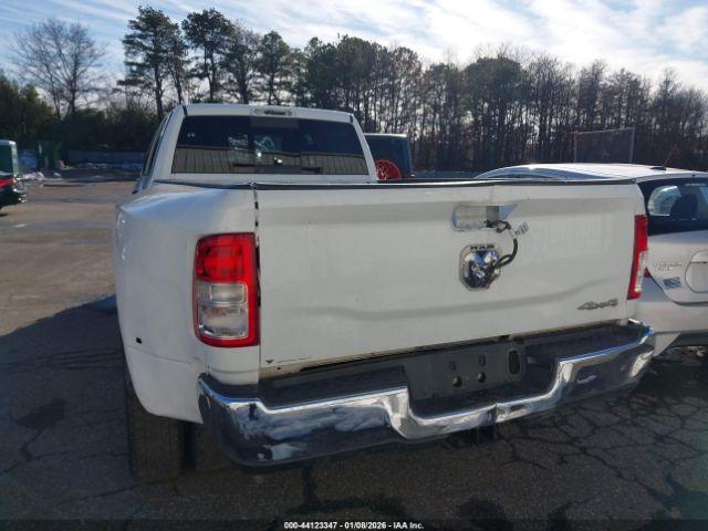 Ram 3500 Tradesman  4x4 8' Box Image 15