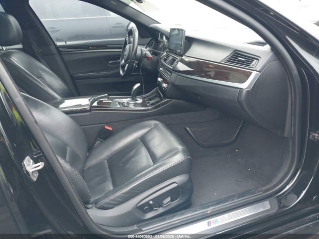 BMW 5 Series Image 3