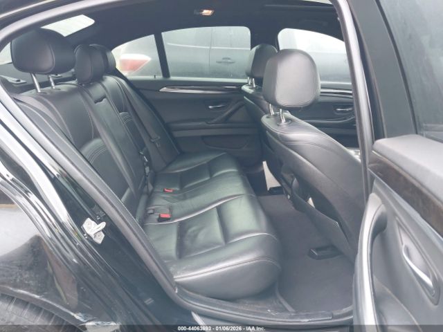 BMW 5 Series Image 4