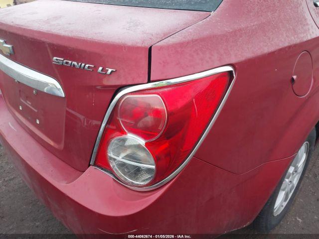 Chevrolet Sonic Lt Auto Image 11