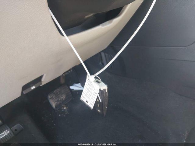 Ford Explorer Limited Image 17