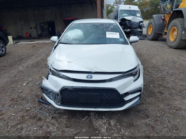 Toyota Corolla Hybrid Se Image 14