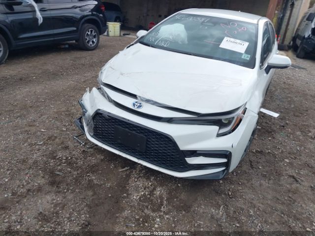 Toyota Corolla Hybrid Se Image 17