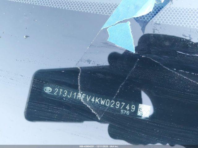 Toyota RAV4 Adventure Image 2