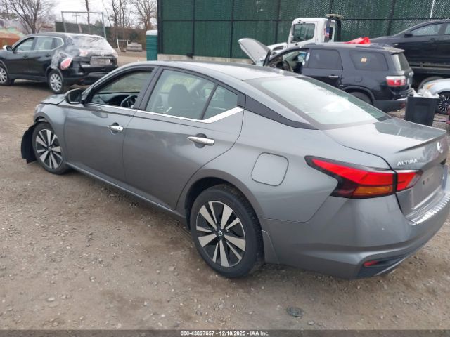 Nissan Altima 2.5 Sv Image 11