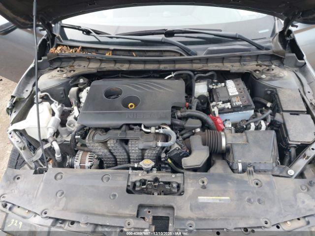 Nissan Altima 2.5 Sv Image 6
