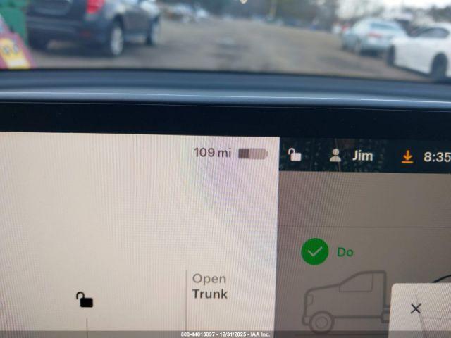 Tesla Model Y Performance Dual Motor All-wheel Drive Image 14