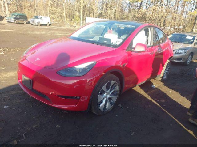 Tesla Model Y Image 9