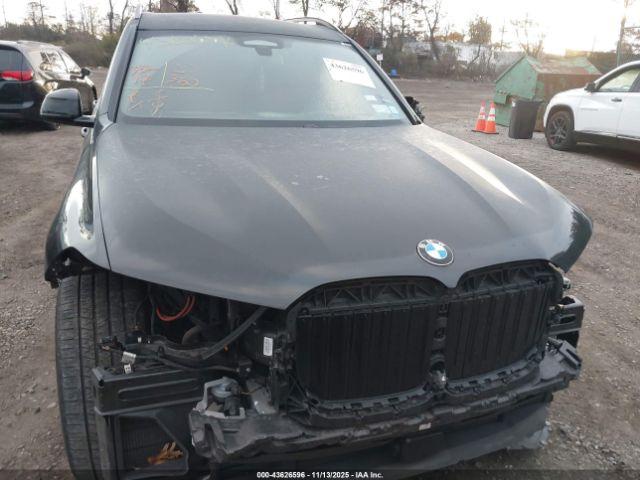 BMW X Series M50i Image 15