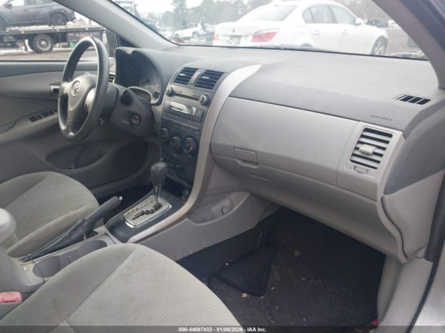 Toyota Corolla Le Image 8