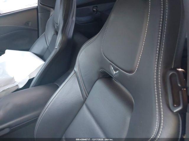 Chevrolet Corvette Z51 Image 3