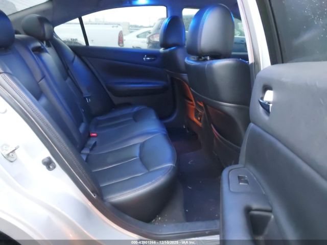 Nissan Maxima 3.5 Sv Image 10