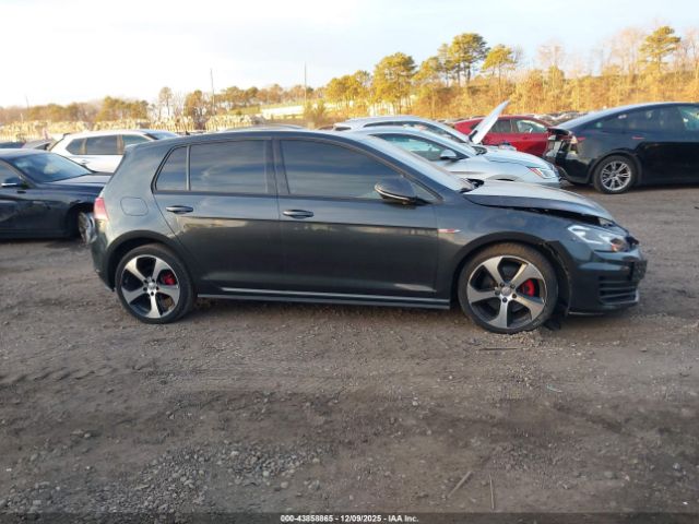 Volkswagen Golf Image 13