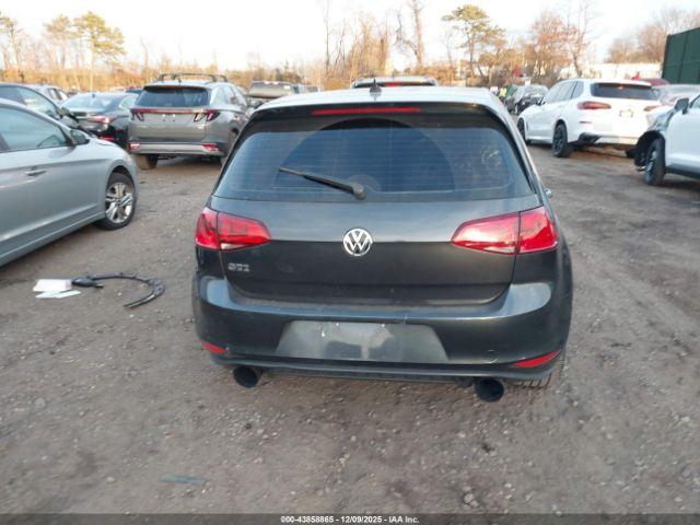 Volkswagen Golf Image 14