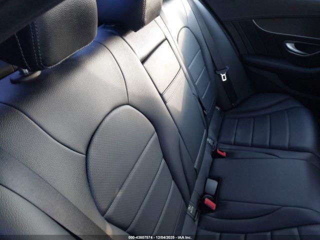 Mercedes-Benz C-Class Sport 4matic Image 15