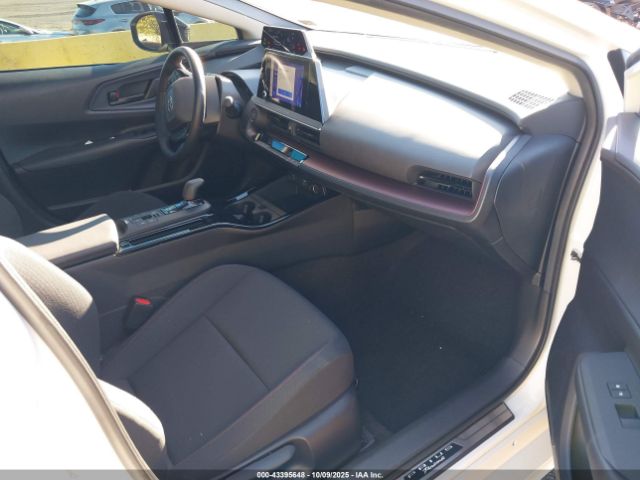 Toyota Prius Prime Se Image 6