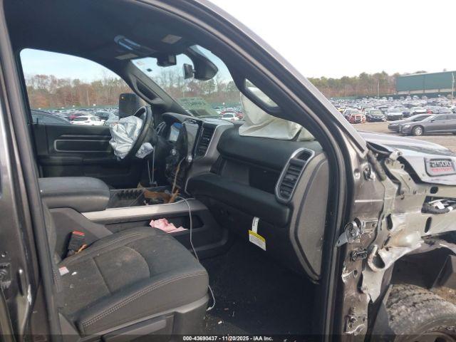 Ram 2500 Big Horn  4x4 6'4 Box Image 12