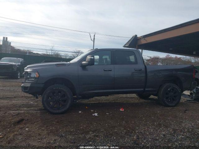 Ram 2500 Big Horn  4x4 6'4 Box Image 3