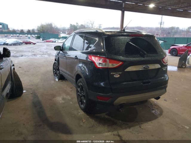 Ford Escape Titanium Image 3