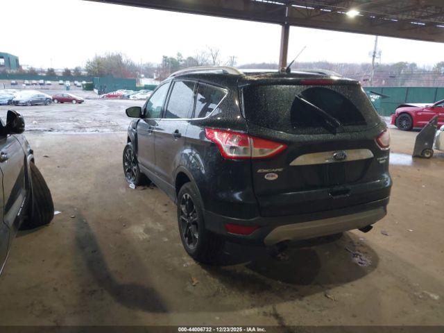 Ford Escape Titanium Image 3