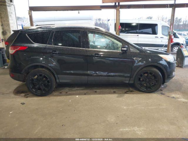 Ford Escape Titanium Image 15