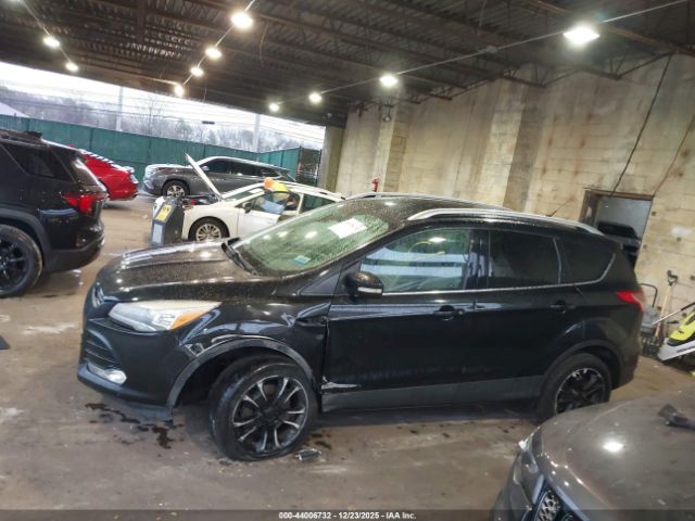 Ford Escape Titanium Image 10