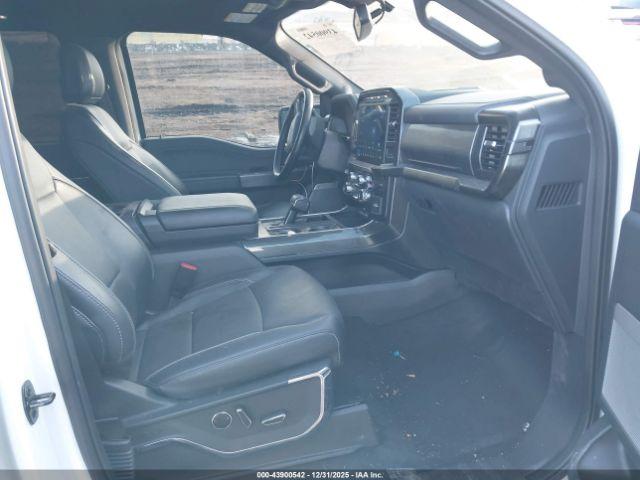 Ford F-150 Lariat Image 7