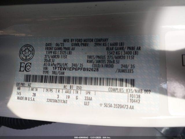 Ford F-150 Lariat Image 12