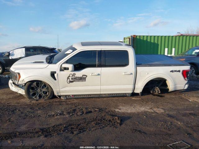 Ford F-150 Lariat Image 17