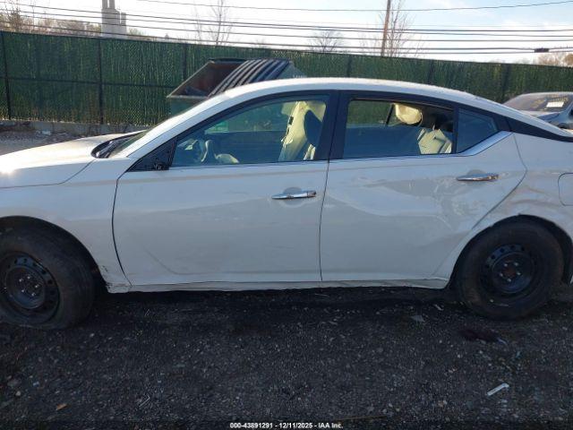 Nissan Altima S Fwd Image 12