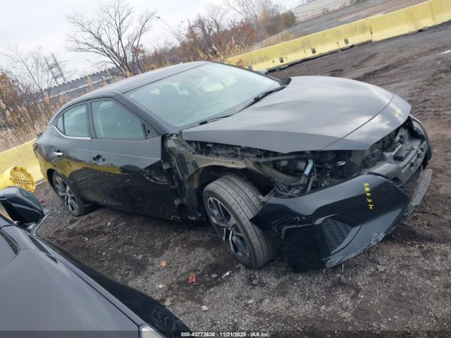 Nissan Maxima 3.5 S Image 14