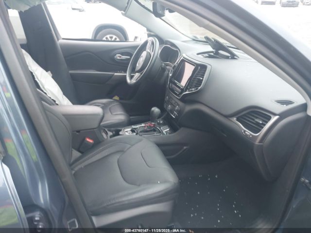 Jeep Cherokee Limited 4x4 Image 3