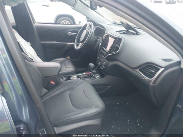 Jeep Cherokee Limited 4x4 Image 3