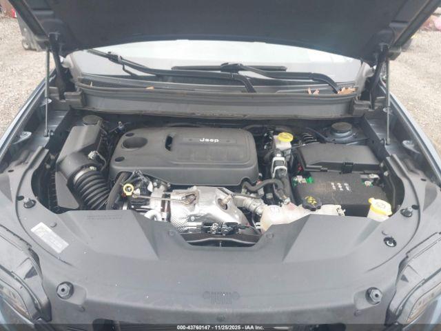 Jeep Cherokee Limited 4x4 Image 6