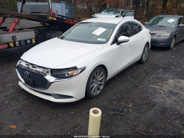 Mazda Mazda3 Select Package Image 2