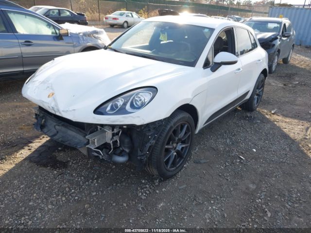 Porsche Macan Image 2