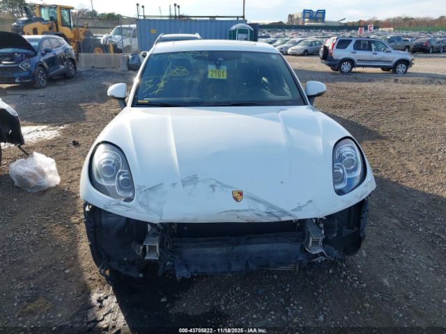 Porsche Macan Image 14