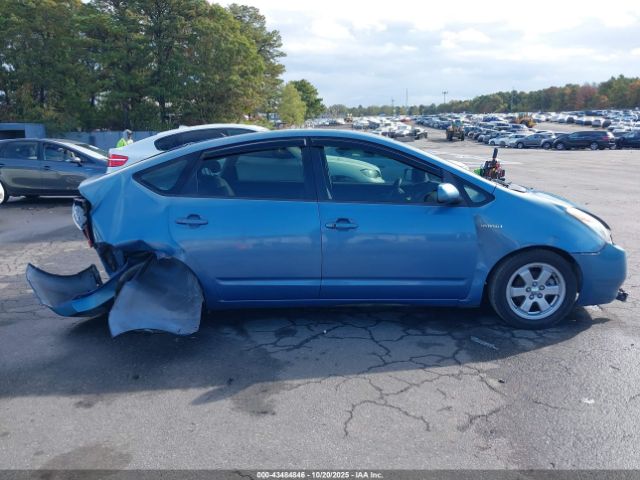 Toyota Prius Image 12