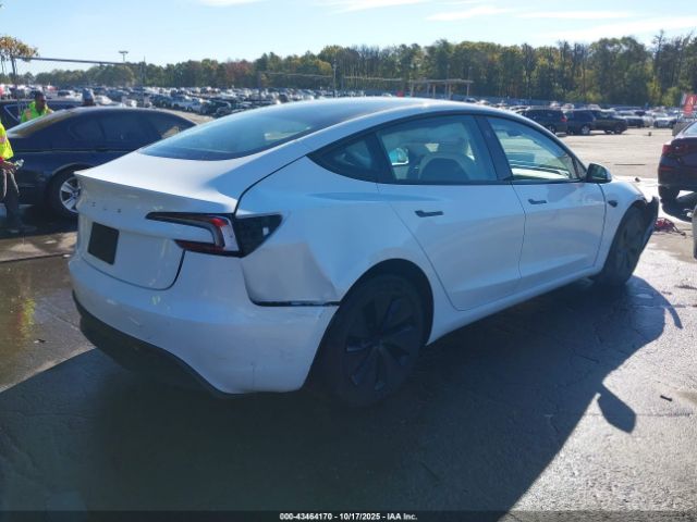 Tesla Model 3 Image 3