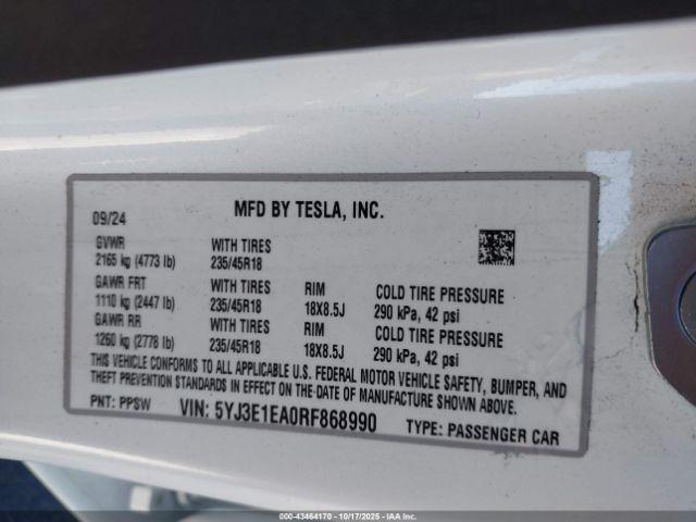 Tesla Model 3 Image 7