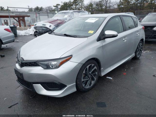 Scion iM Image 12