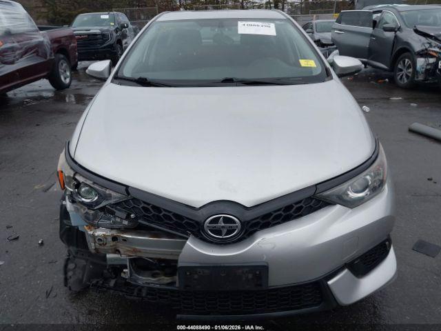 Scion iM Image 11