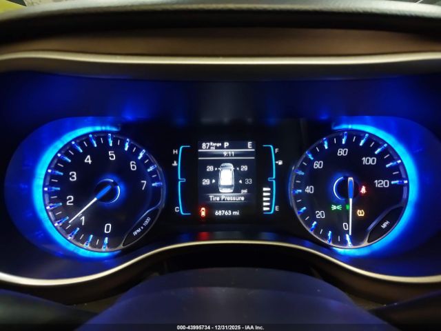 Chrysler Pacifica Touring-l Image 5