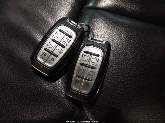 Chrysler Pacifica Touring-l Image 8