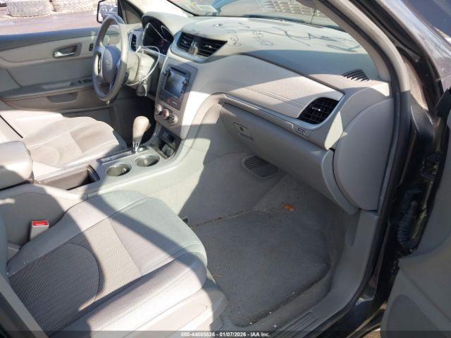 Chevrolet Traverse Ls Image 8