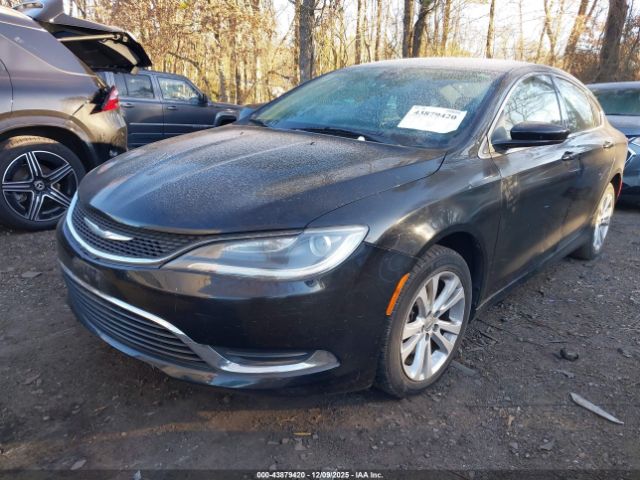 Chrysler 200 Limited Image 12