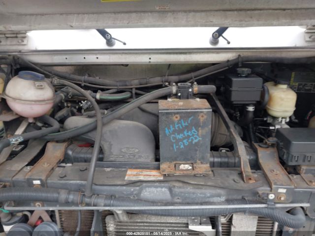 Ford E-450 Image 5