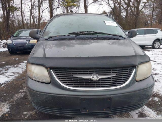 Chrysler Town & Country Lx Image 11